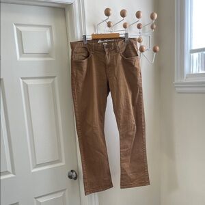 Eddie Bauer - Classic Straight Fit Jeans - Brown - 33x30